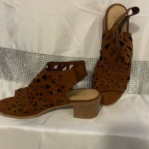 Women’s leather candles